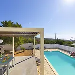 Ammos Sea View Villa *